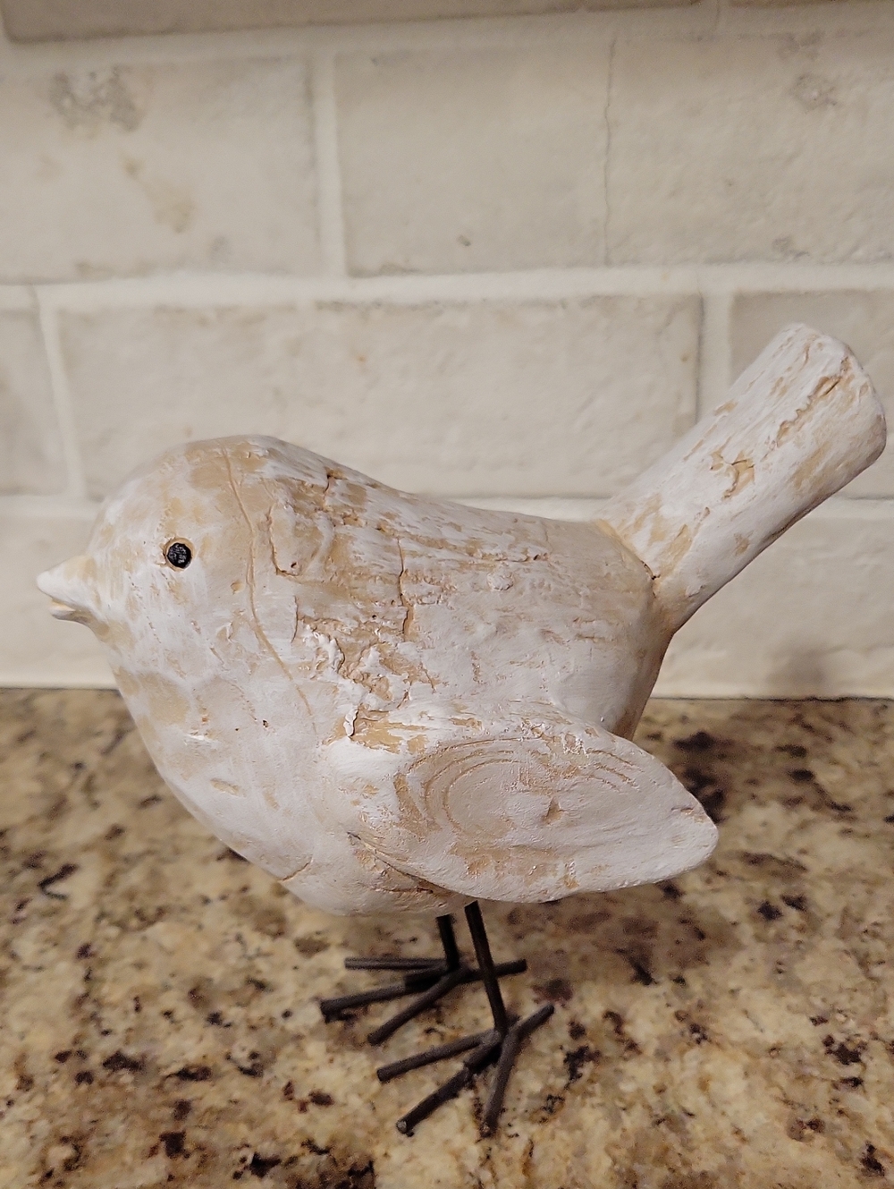 Rustic Distressed White Carved Faux Wood Bird Figurines With Wire Legs Set Of 2! - Picture 3 of 8